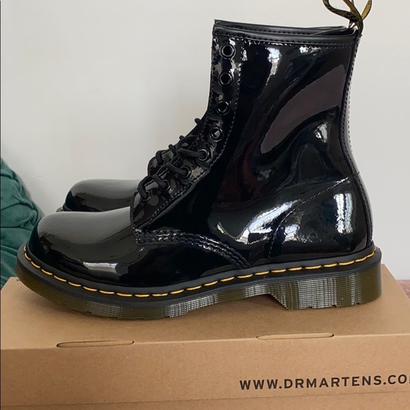 Doc Martens 1460 Patent Leather Lace Up Boots - Picture 6 of 6